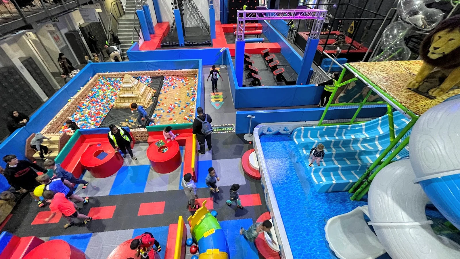 Playalot Indoor Adventure Park - Pinehurst - Durbanville